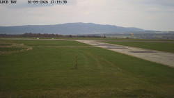 Pojezdová dráha, Runway