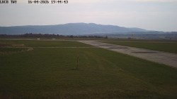 Pojezdová dráha, Runway