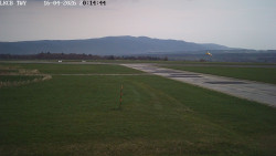 Pojezdová dráha, Runway