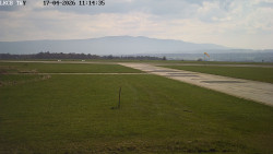 Pojezdová dráha, Runway