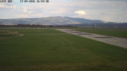 Pojezdová dráha, Runway