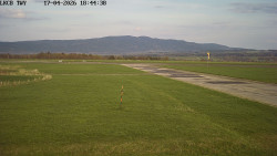 Pojezdová dráha, Runway