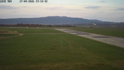 Pojezdová dráha, Runway