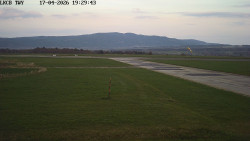 Pojezdová dráha, Runway