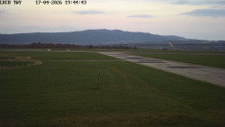 Pojezdová dráha, Runway