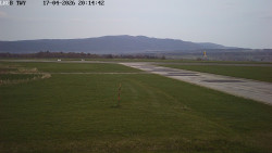 Pojezdová dráha, Runway