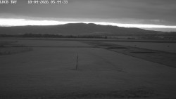 Pojezdová dráha, Runway