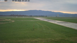 Pojezdová dráha, Runway