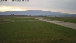 Pojezdová dráha, Runway