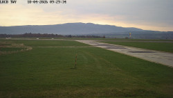 Pojezdová dráha, Runway