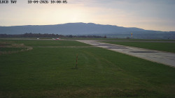 Pojezdová dráha, Runway