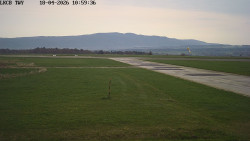 Pojezdová dráha, Runway