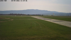 Pojezdová dráha, Runway