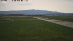 Pojezdová dráha, Runway