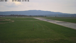 Pojezdová dráha, Runway