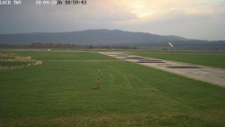 Pojezdová dráha, Runway