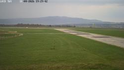 Pojezdová dráha, Runway