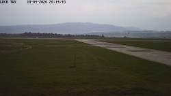 Pojezdová dráha, Runway