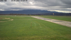 Pojezdová dráha, Runway