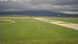 Pojezdová dráha, Runway