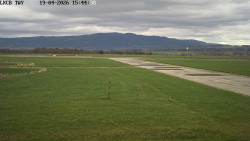 Pojezdová dráha, Runway