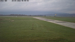 Pojezdová dráha, Runway