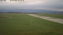 Pojezdová dráha, Runway