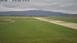 Pojezdová dráha, Runway