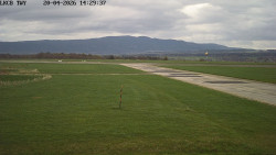 Pojezdová dráha, Runway