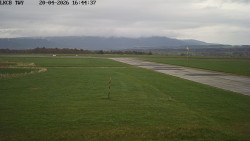 Pojezdová dráha, Runway