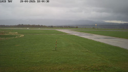 Pojezdová dráha, Runway