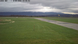 Pojezdová dráha, Runway