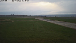 Pojezdová dráha, Runway