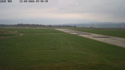 Pojezdová dráha, Runway