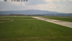 Pojezdová dráha, Runway