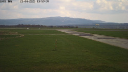 Pojezdová dráha, Runway