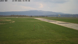 Pojezdová dráha, Runway