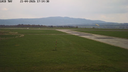 Pojezdová dráha, Runway