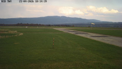 Pojezdová dráha, Runway