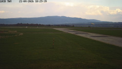 Pojezdová dráha, Runway