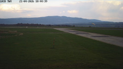 Pojezdová dráha, Runway