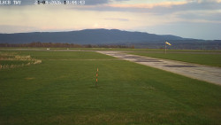 Pojezdová dráha, Runway