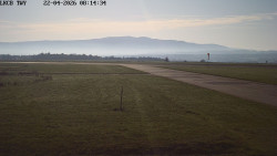 Pojezdová dráha, Runway