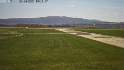 Pojezdová dráha, Runway