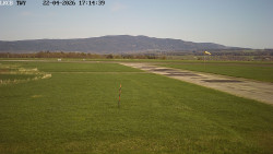 Pojezdová dráha, Runway