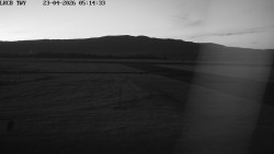 Pojezdová dráha, Runway