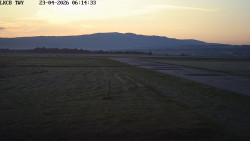 Pojezdová dráha, Runway