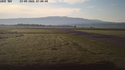 Pojezdová dráha, Runway