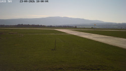 Pojezdová dráha, Runway