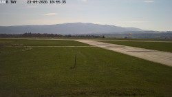 Pojezdová dráha, Runway